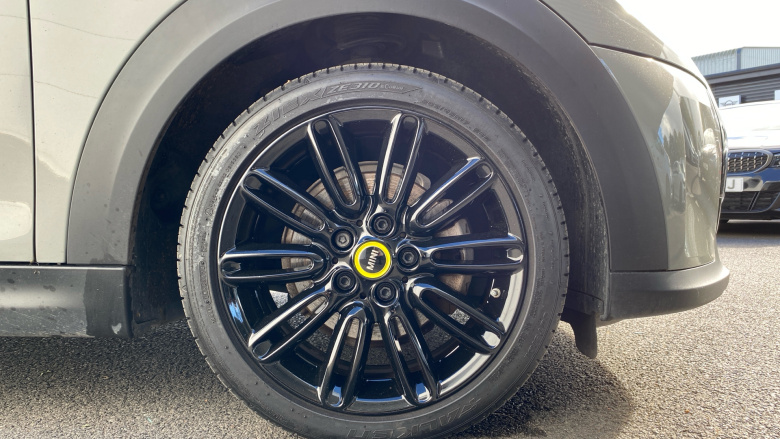 MINI Hatchback 135kW Cooper S Level 2 33kWh 3dr Auto Electric Hatchback